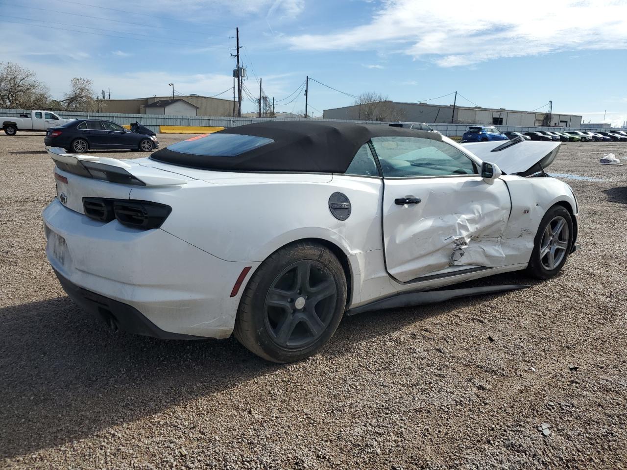 2019 CHEVROLET CAMARO LS - Image 3