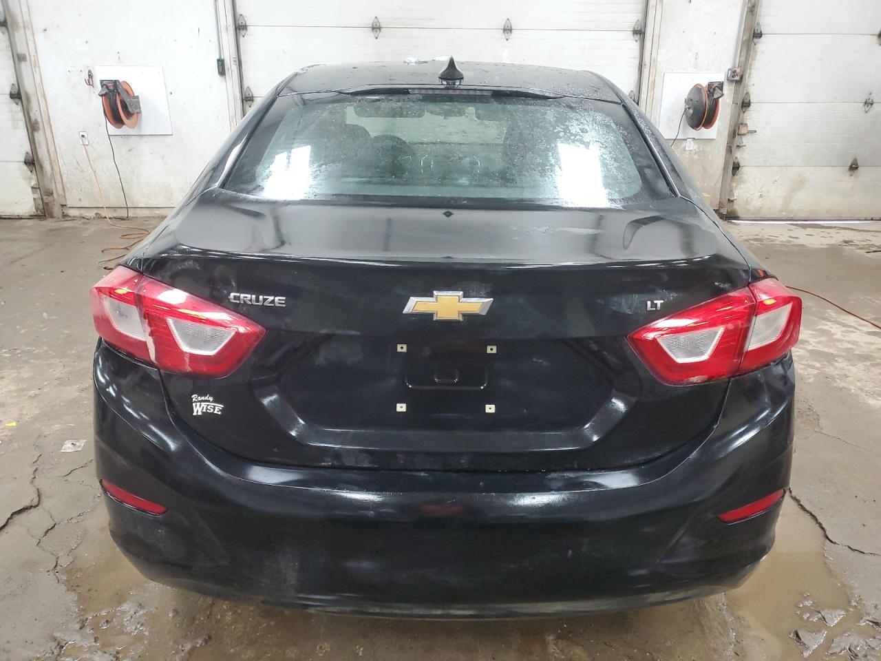 2017 CHEVROLET CRUZE LT - Image 6