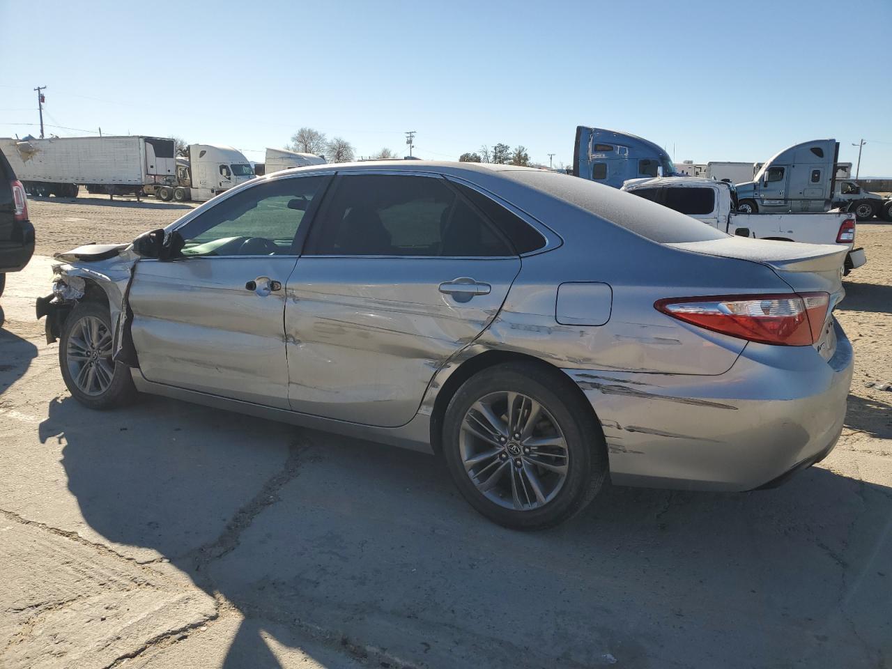 2016 TOYOTA CAMRY LE - Image 2
