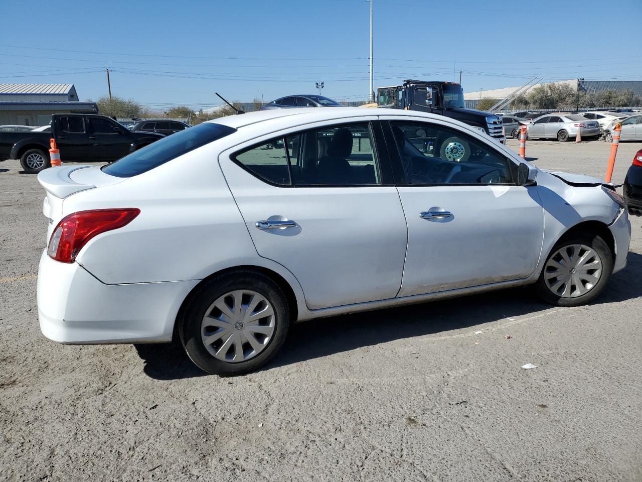 2016 NISSAN VERSA S - Image 3