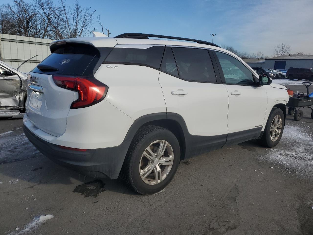 2019 GMC TERRAIN SL - Фото 3