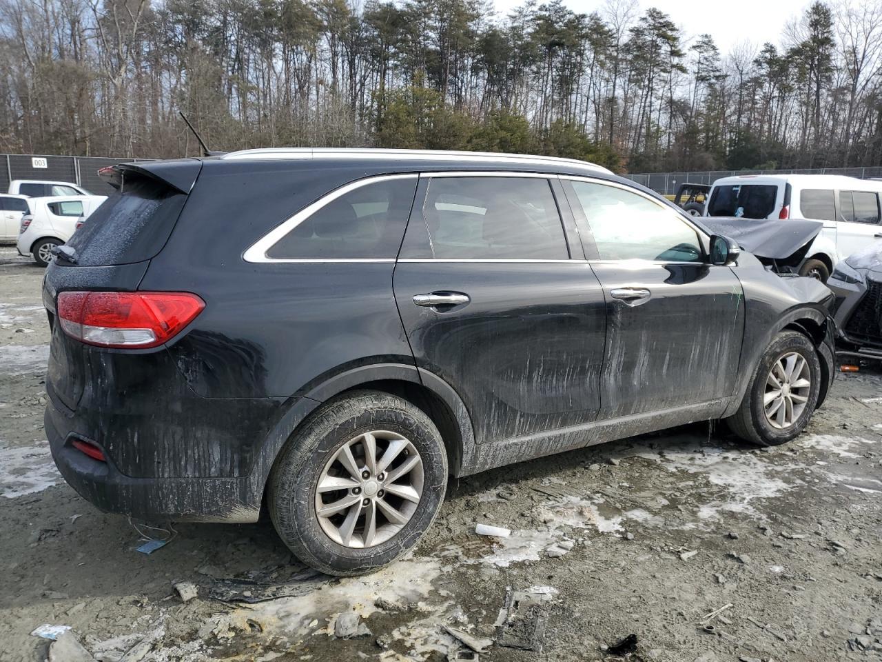 2017 KIA SORENTO LX - Image 3