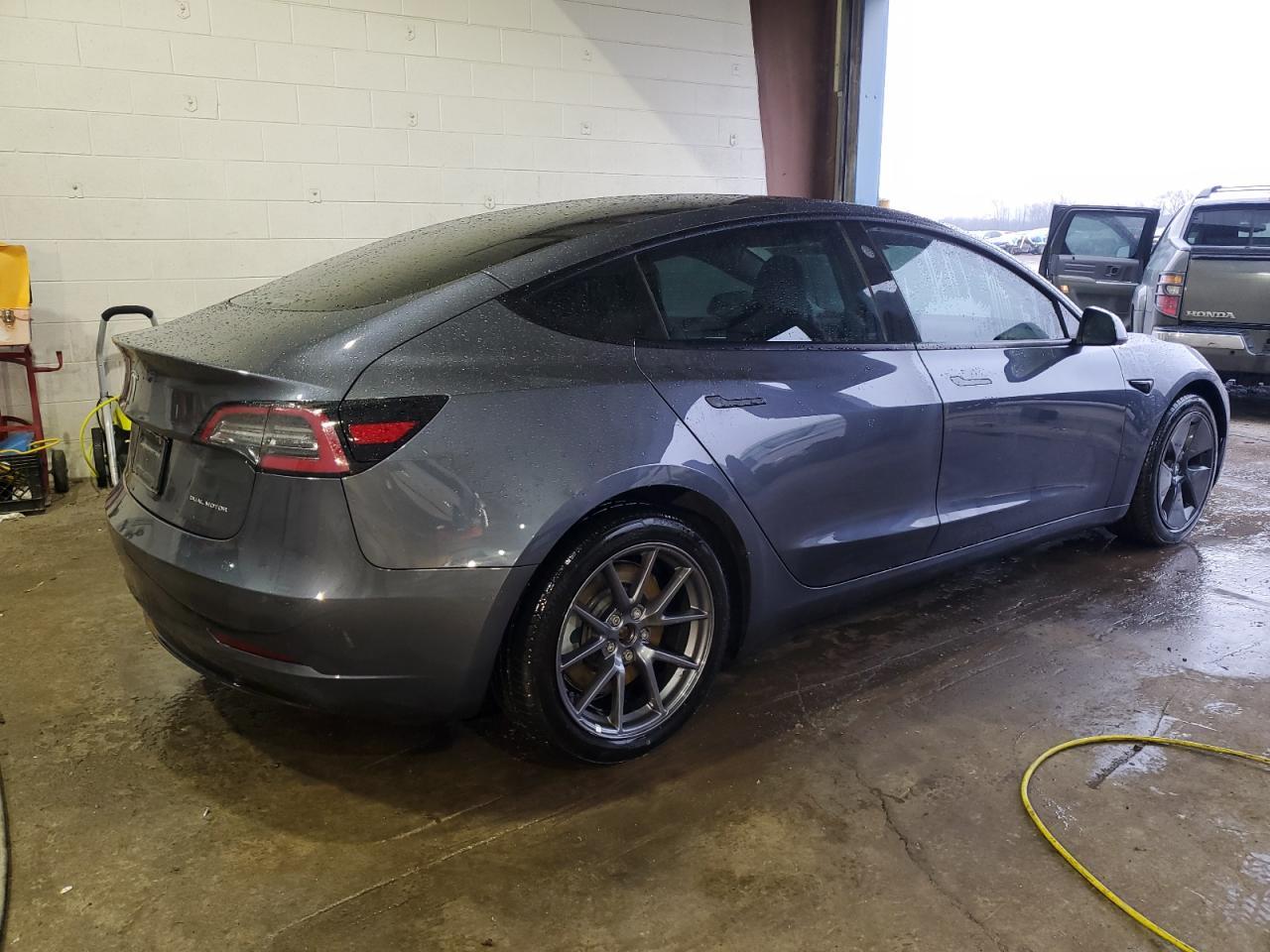 2022 TESLA MODEL 3 - Image 3