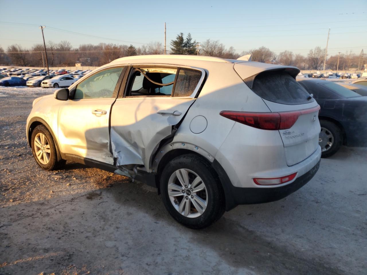 2017 KIA SPORTAGE L - Image 2