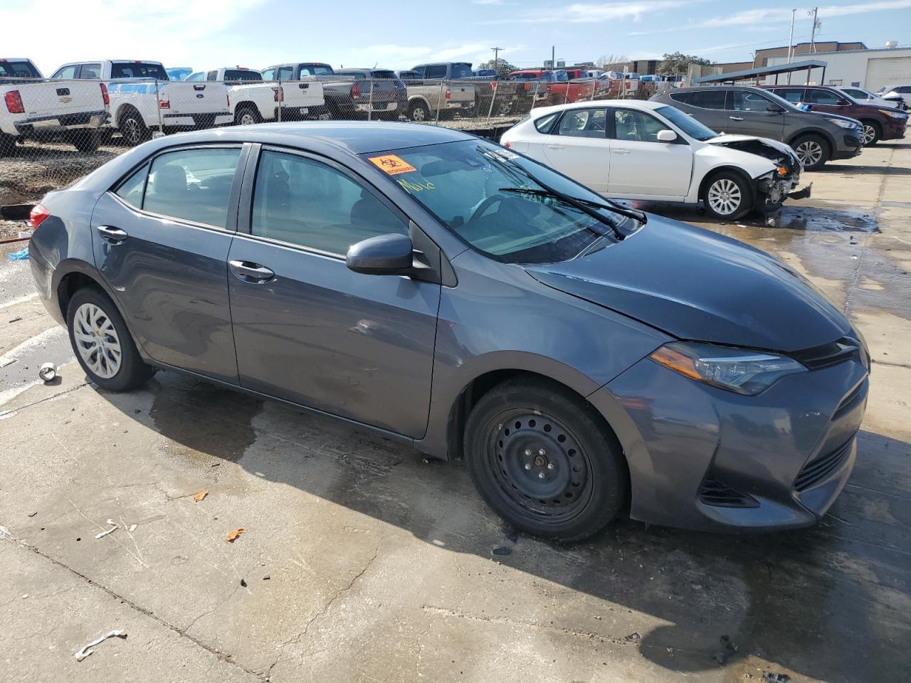 2018 TOYOTA COROLLA L - Image 4
