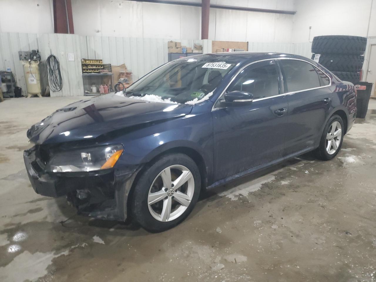 2013 VOLKSWAGEN PASSAT SE