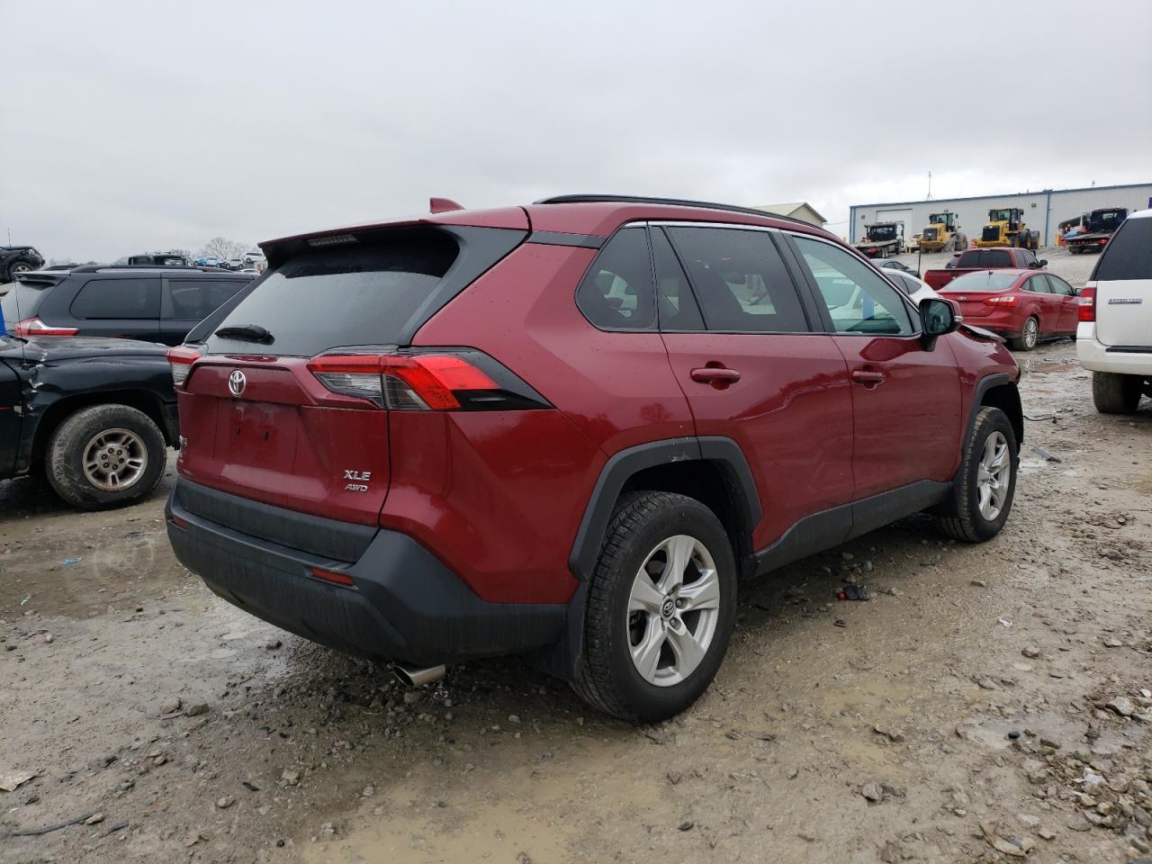 2020 TOYOTA RAV4 XLE - Image 3