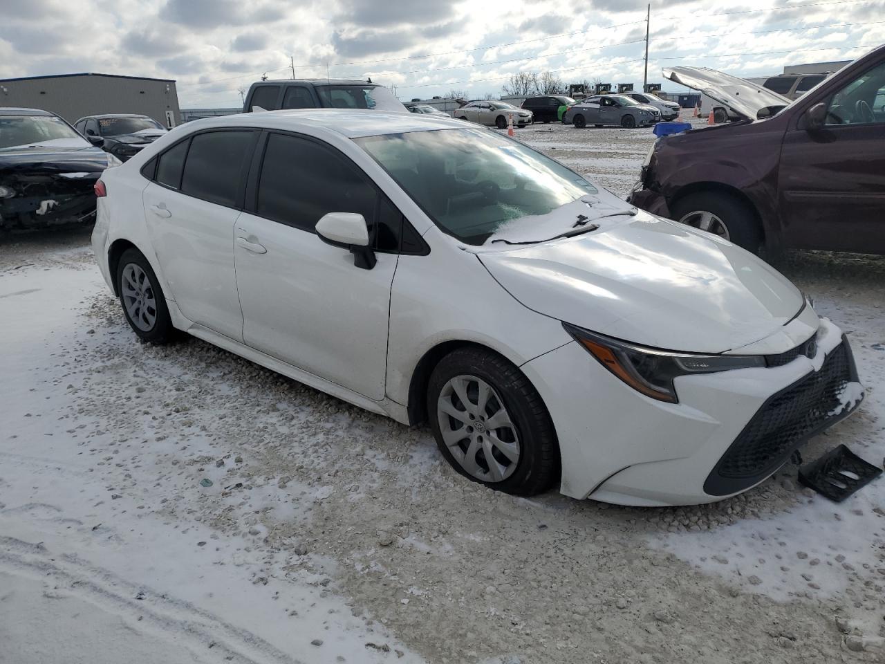 2021 TOYOTA COROLLA LE - Фото 4