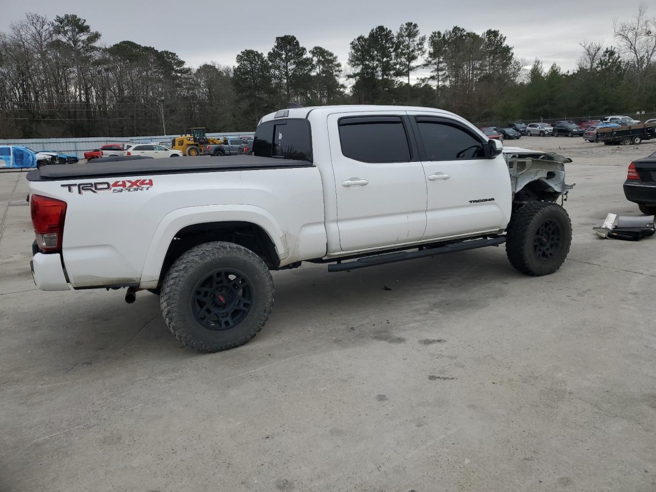2017 TOYOTA TACOMA DOU - Фото 3