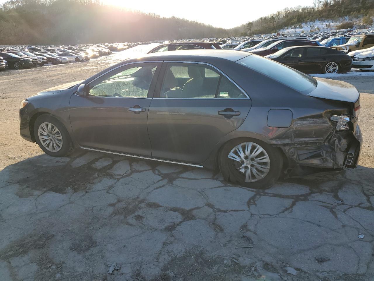 2012 TOYOTA CAMRY BASE - Фото 2