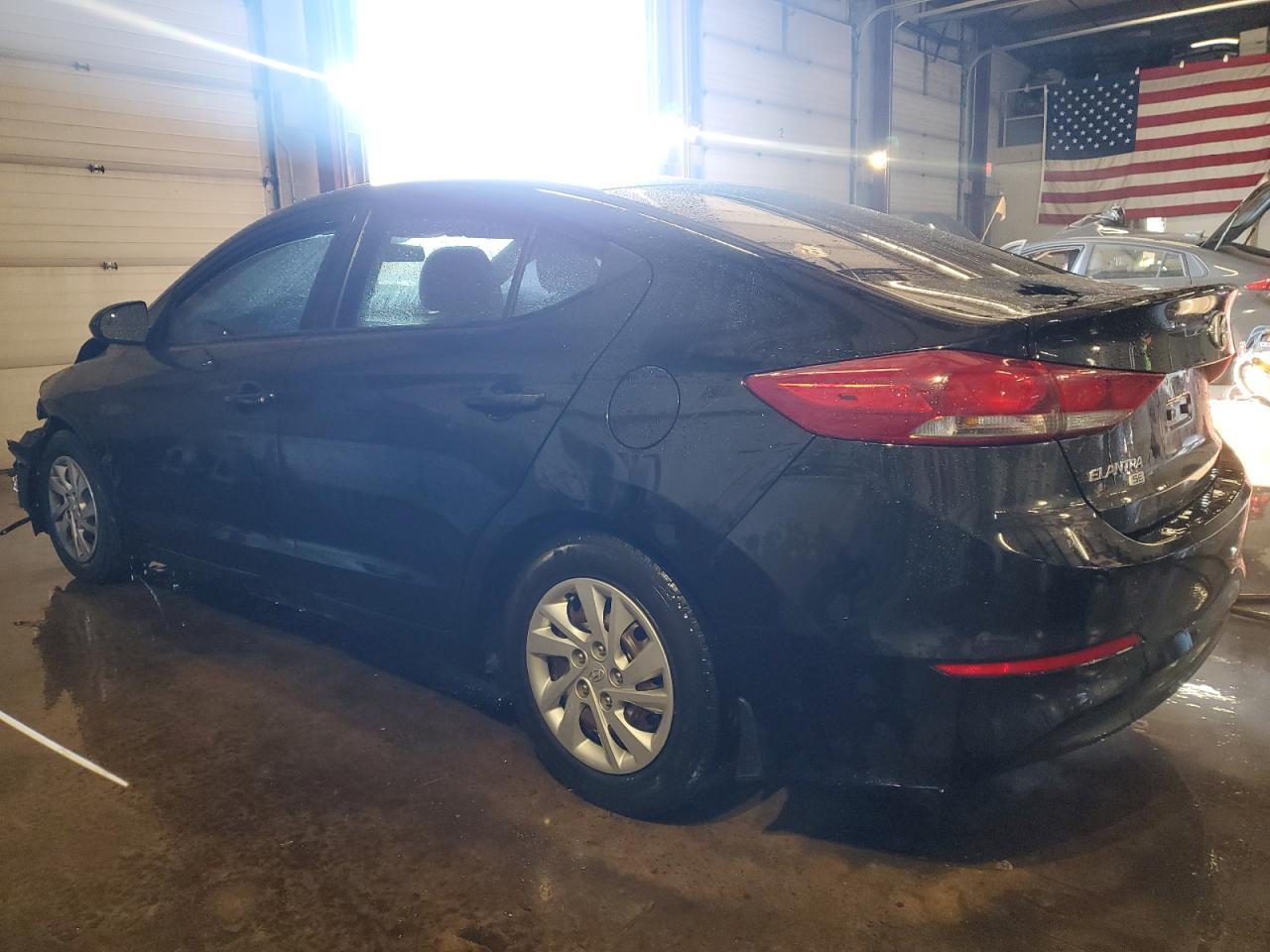 2018 HYUNDAI ELANTRA SE - Фото 2