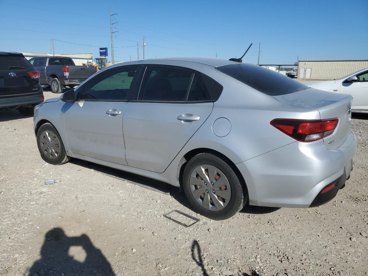 2020 KIA RIO LX - Фото 2