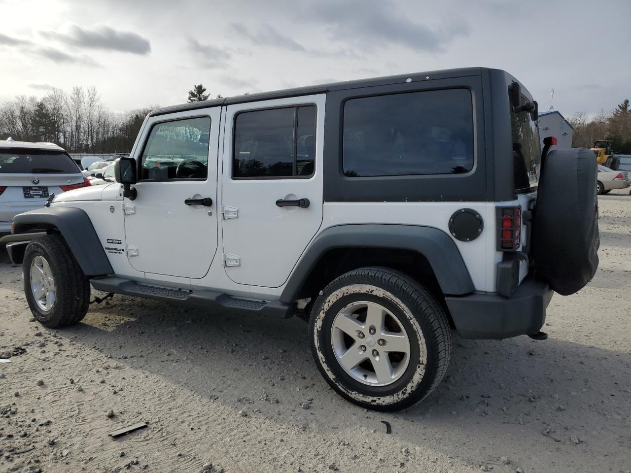 2015 JEEP WRANGLER U - Image 2