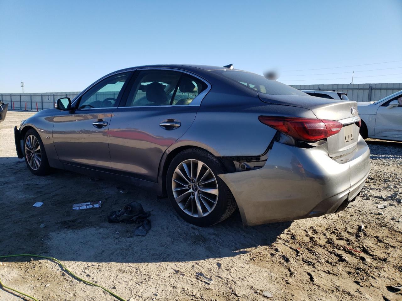 2018 INFINITI Q50 LUXE - Image 2