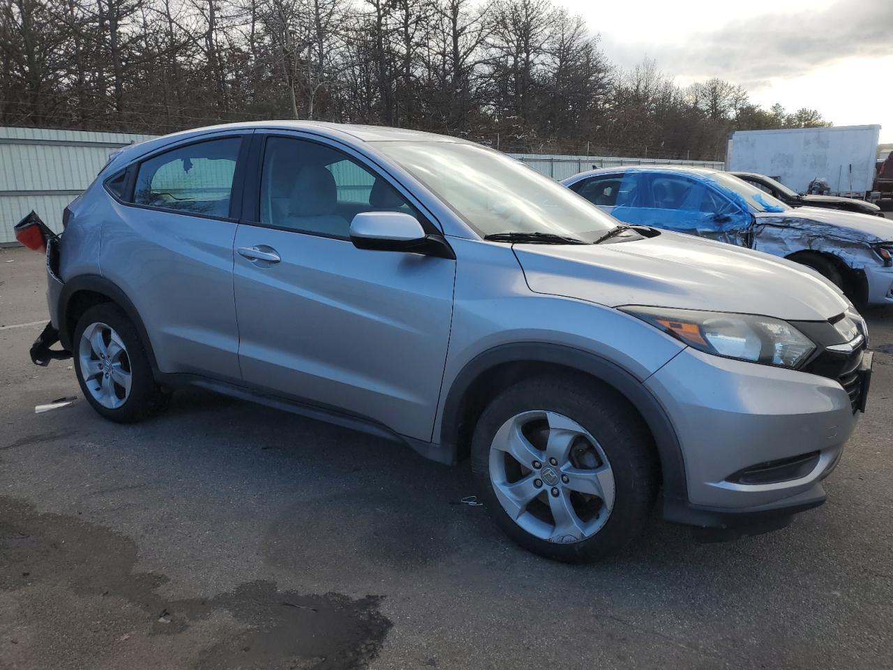 2018 HONDA HR-V LX - Image 4