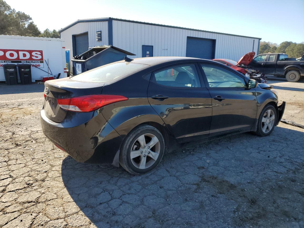 2013 HYUNDAI ELANTRA GL - Image 3