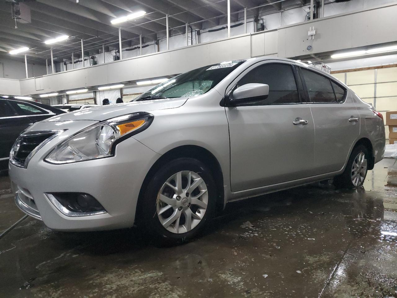 2016 NISSAN VERSA SV W