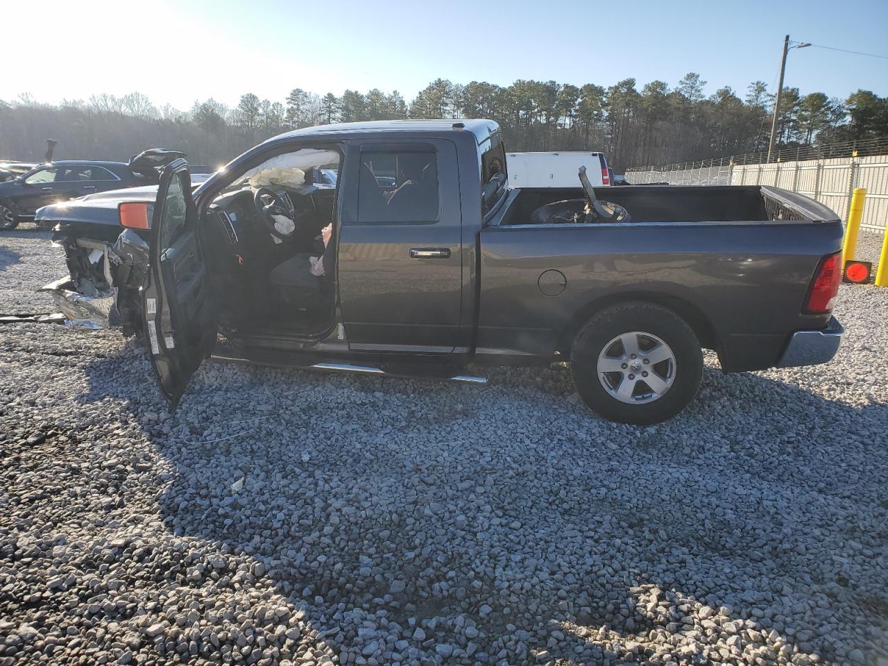 2014 RAM 1500 SLT - Фото 2