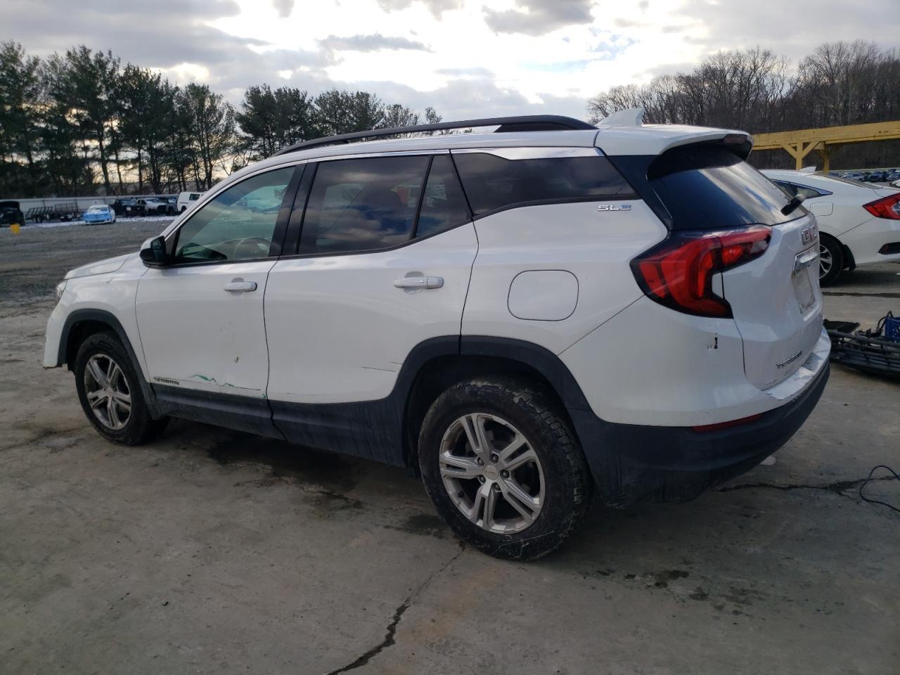 2018 GMC TERRAIN SL - Image 2