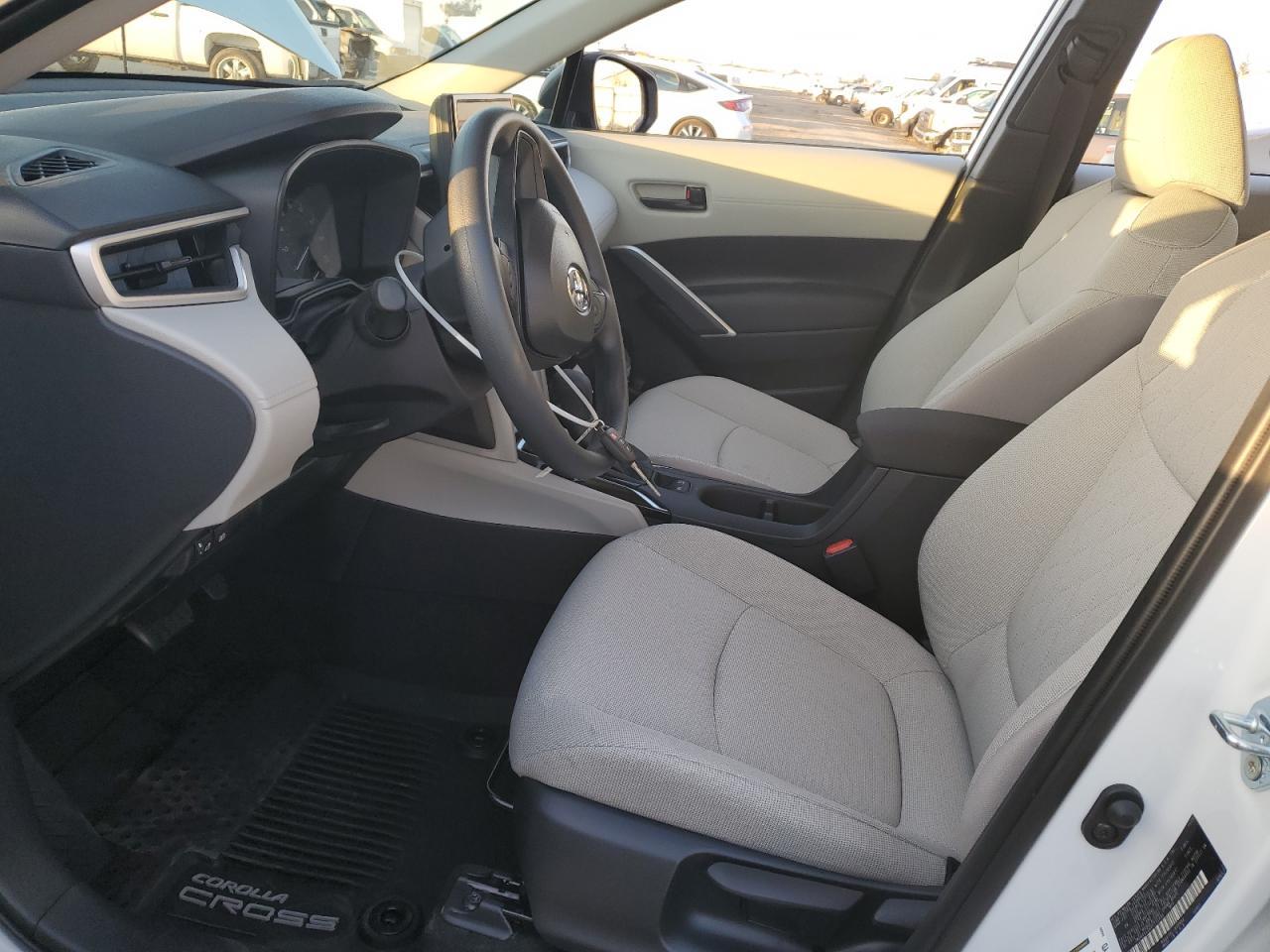 2024 TOYOTA COROLLA CR - Image 7