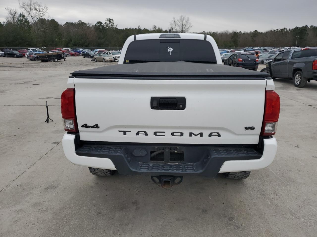 2017 TOYOTA TACOMA DOU - Фото 6