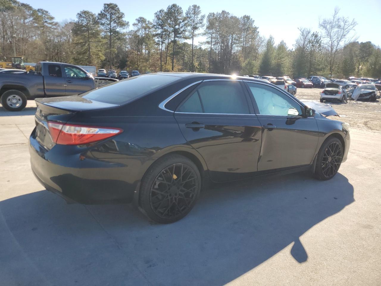 2017 TOYOTA CAMRY LE - Image 3