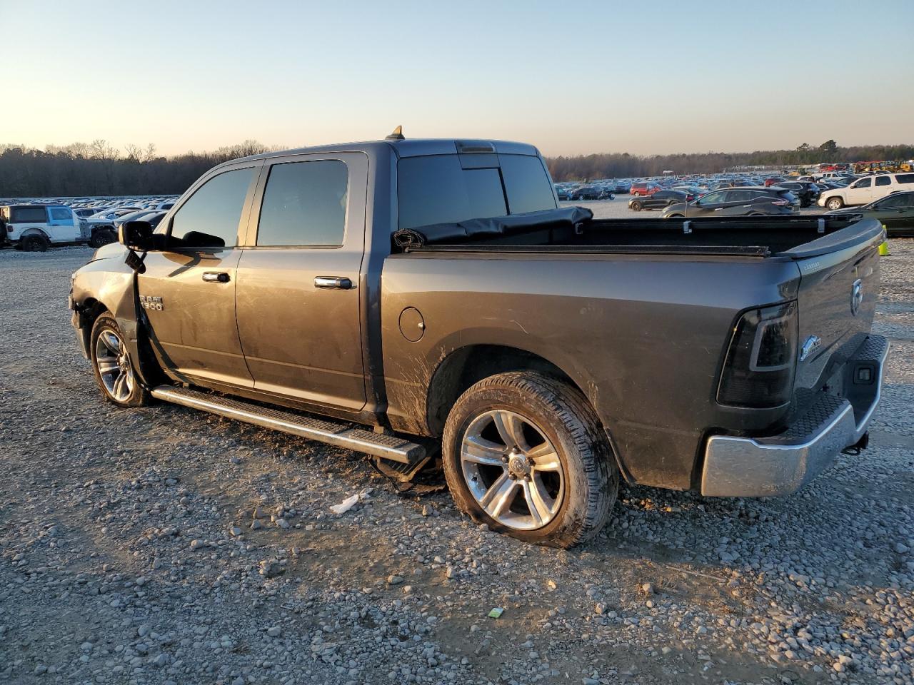 2014 RAM 1500 SLT - Image 2