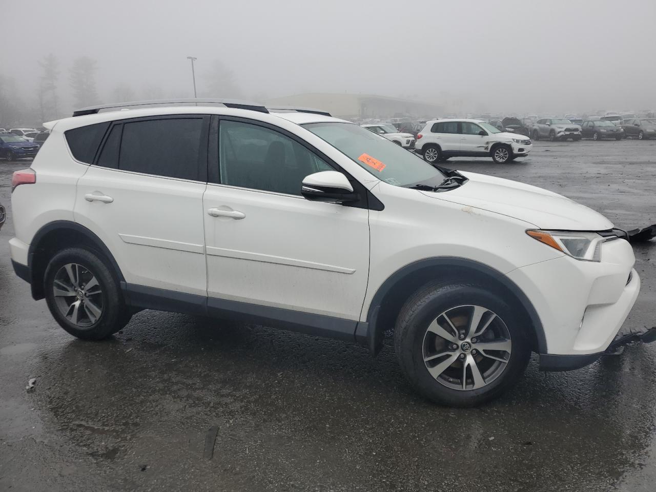 2017 TOYOTA RAV4 XLE - Фото 4