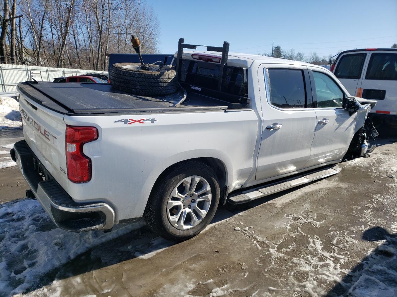 2024 CHEVROLET SILVERADO - Image 3