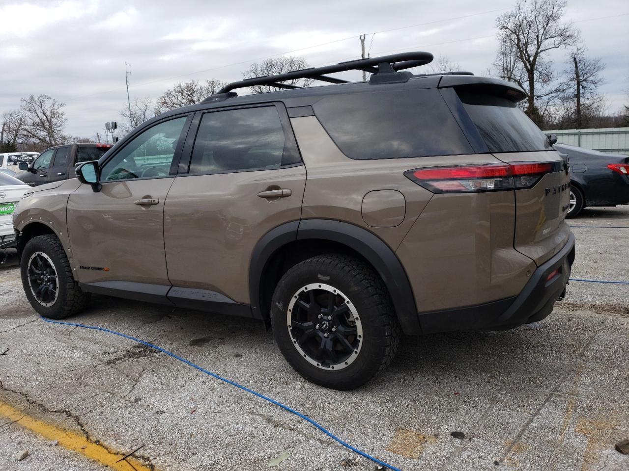 2023 NISSAN PATHFINDER - Фото 2