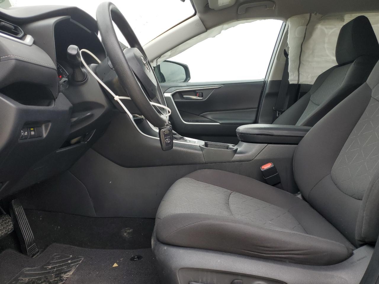 2020 TOYOTA RAV4 XLE - Фото 7