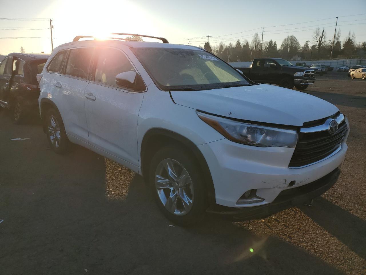 2015 TOYOTA HIGHLANDER - Фото 4