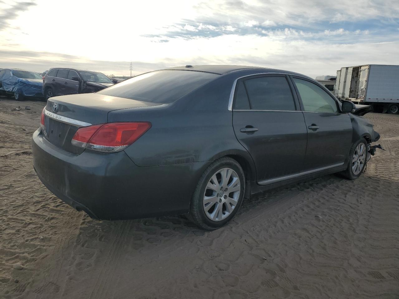 2011 TOYOTA AVALON BAS - Image 3