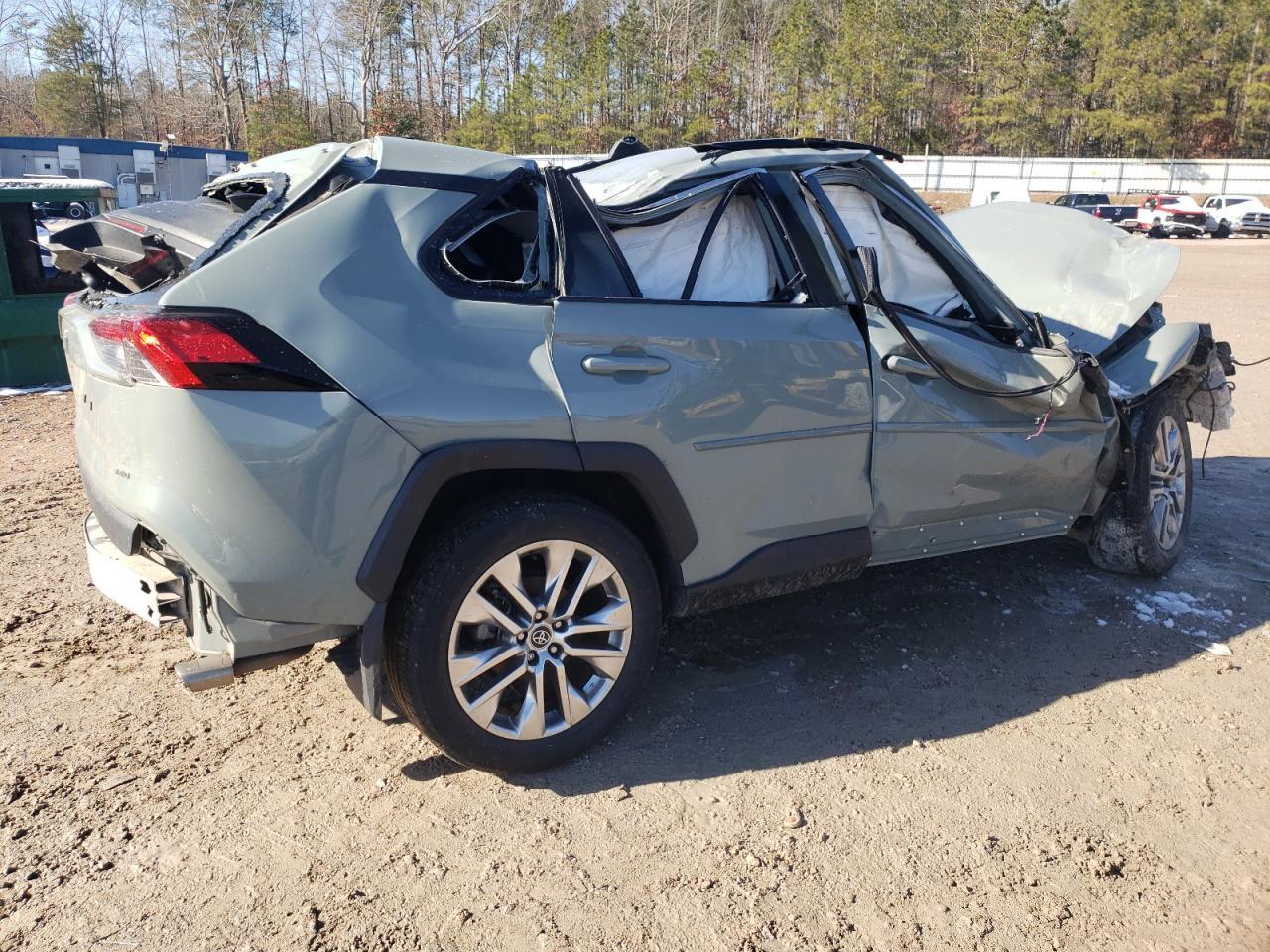 2020 TOYOTA RAV4 XLE P - Image 3