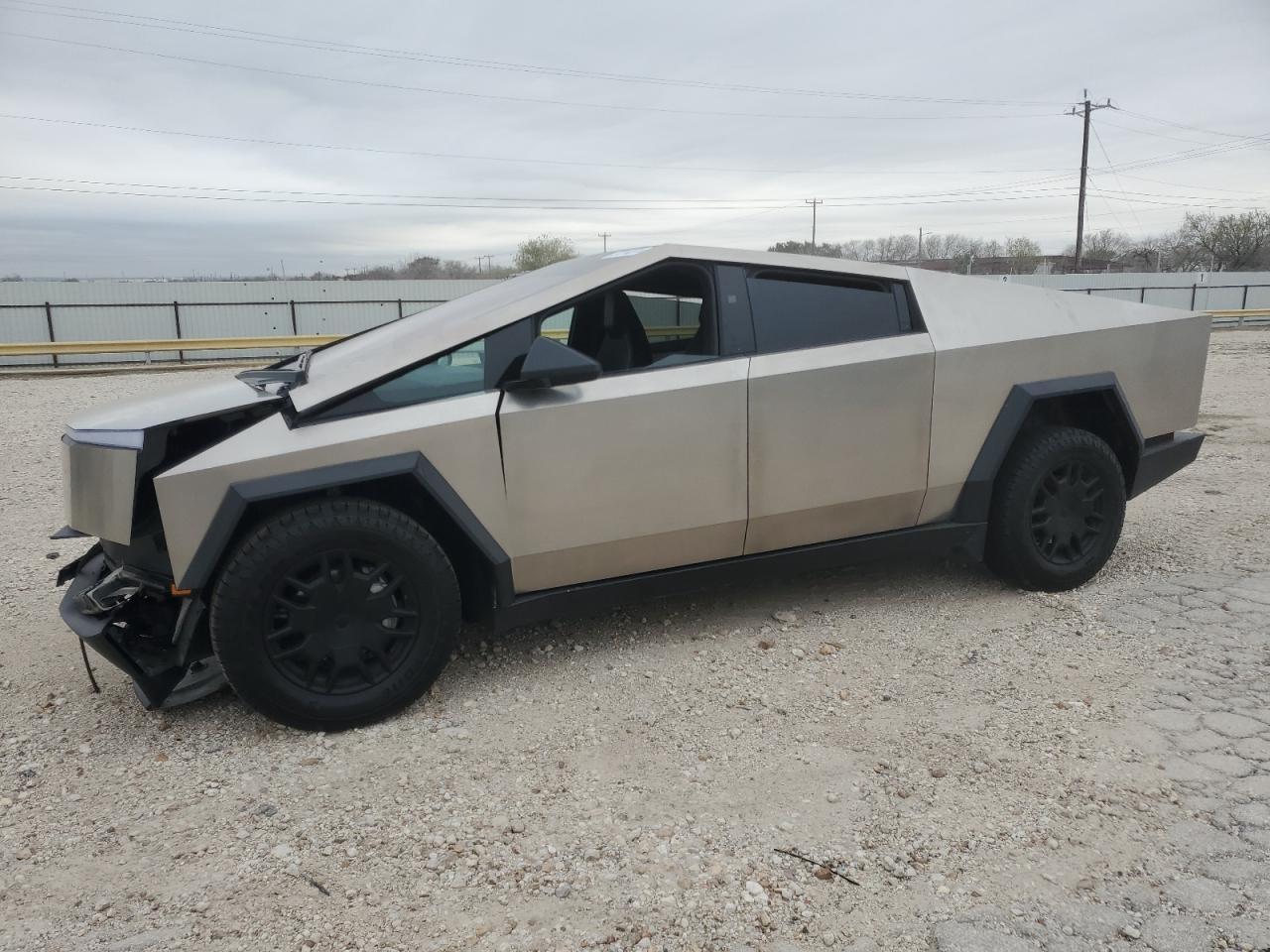2024 TESLA CYBERTRUCK