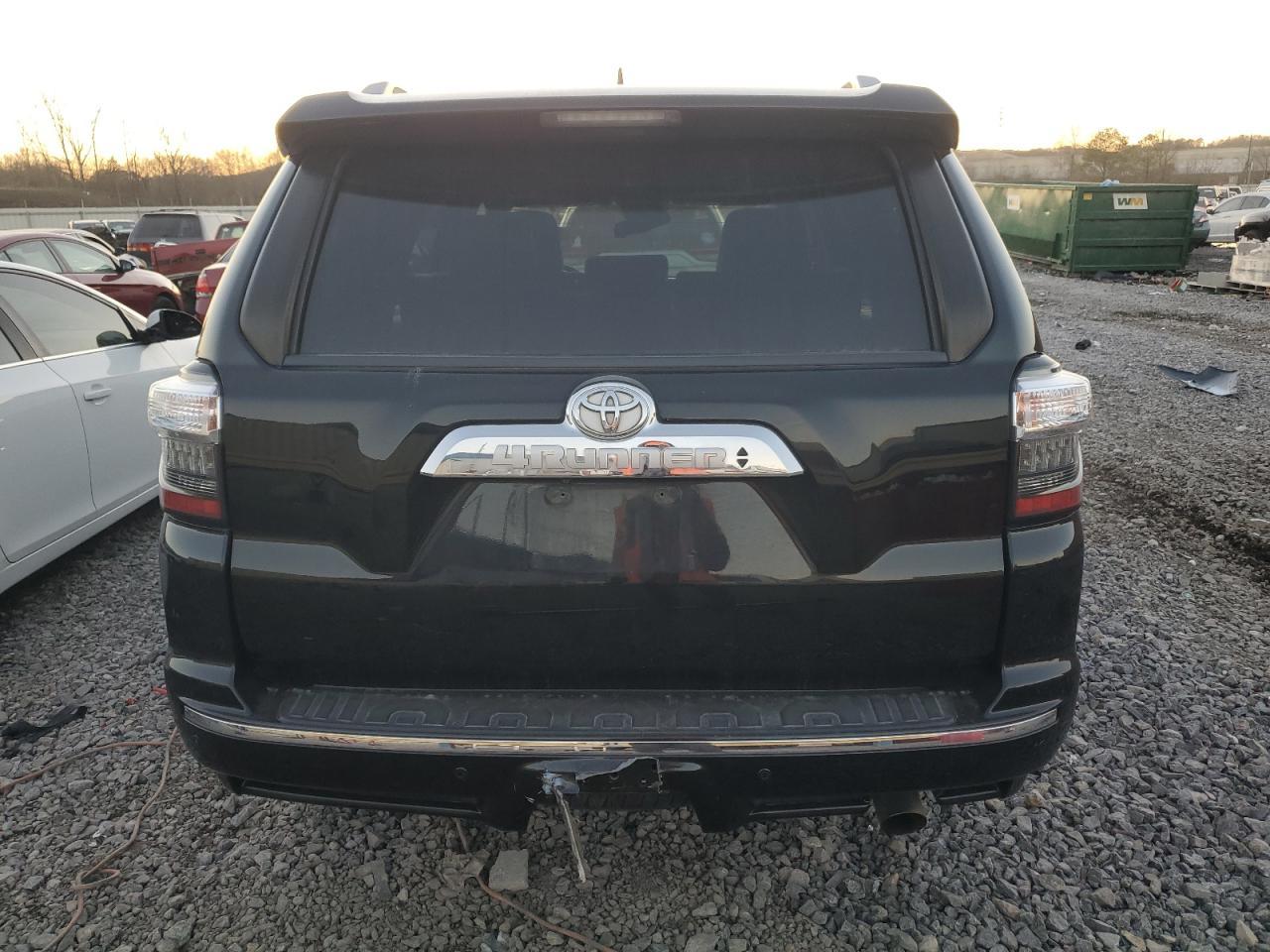 2017 TOYOTA 4RUNNER SR - Image 6
