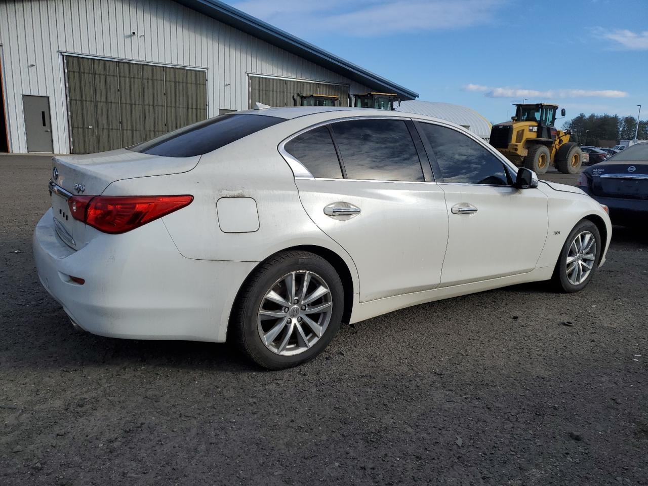 2016 INFINITI Q50 PREMIU - Фото 3