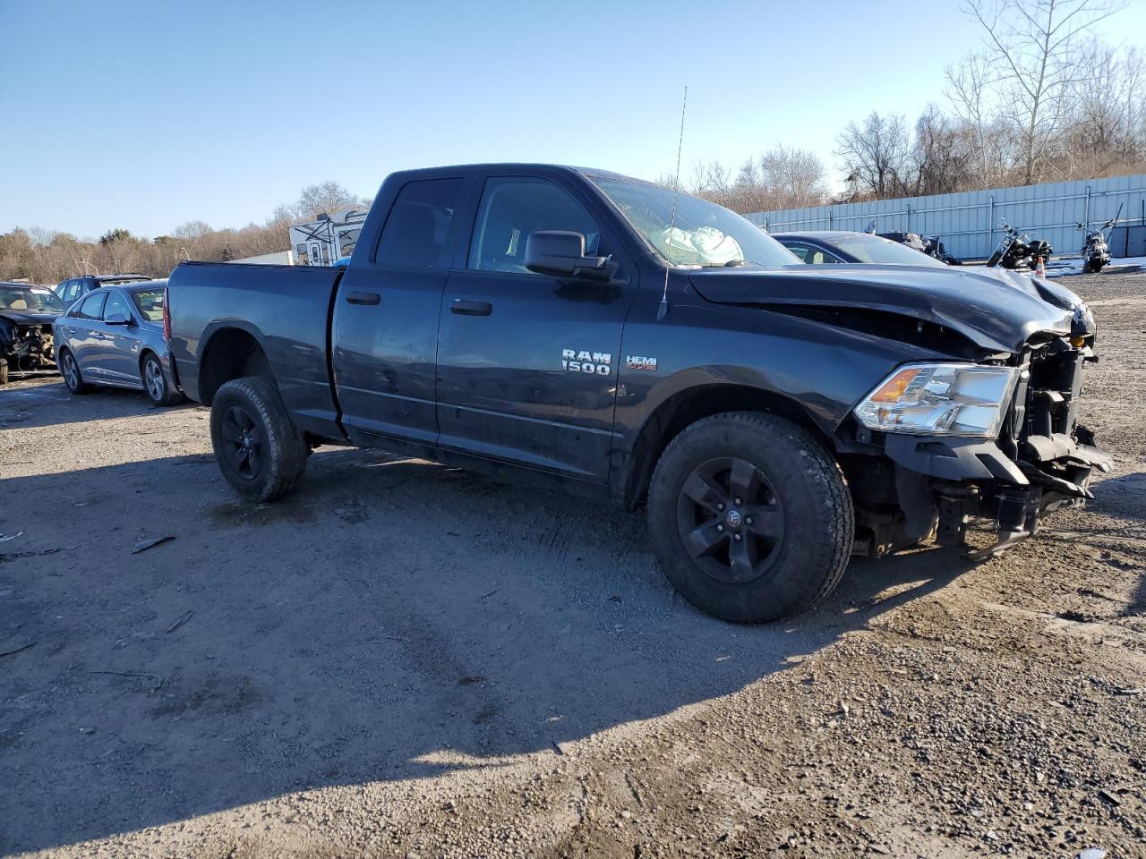 2017 RAM 1500 ST - Фото 4