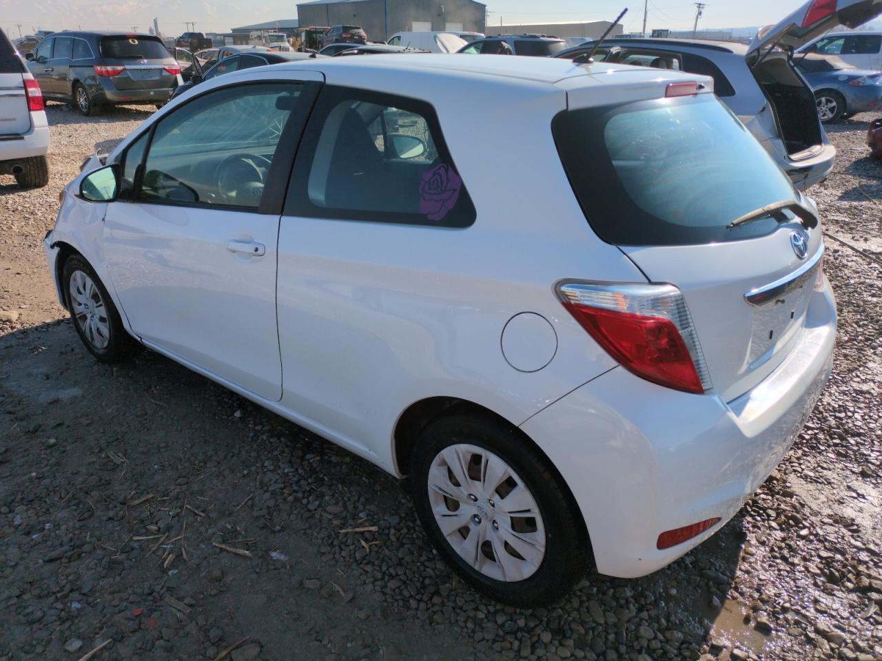 2014 TOYOTA YARIS - Фото 2