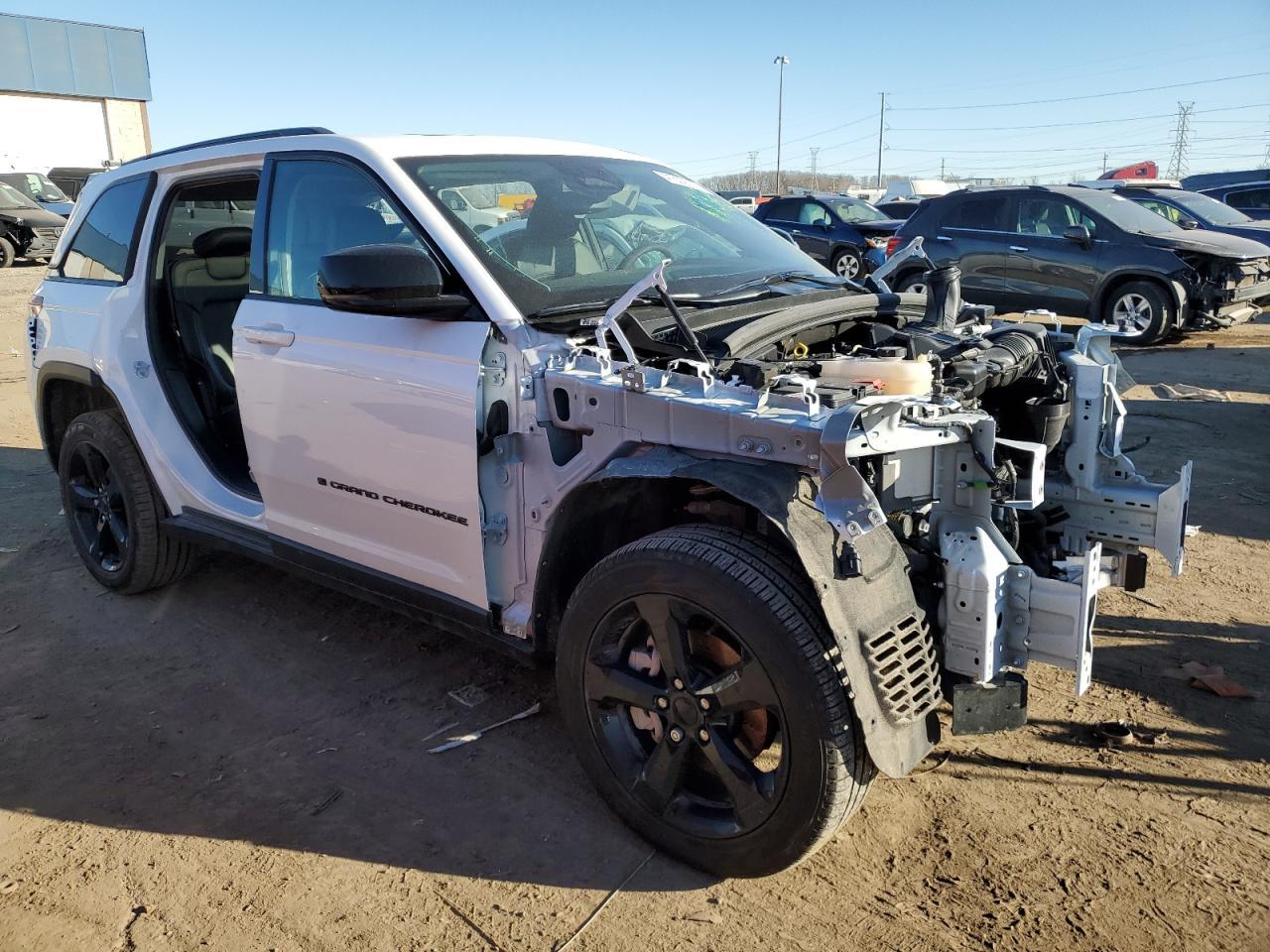 2024 JEEP GRAND CHER - Image 4