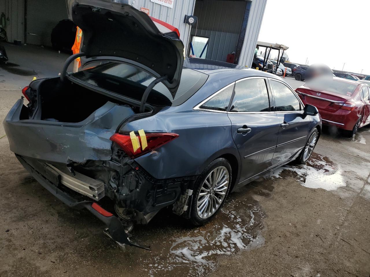 2019 TOYOTA AVALON XLE - Image 3