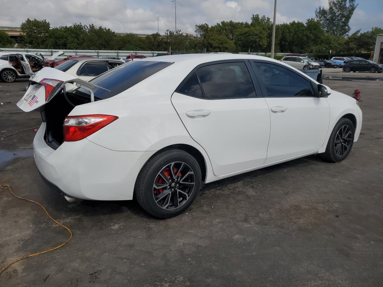 2016 TOYOTA COROLLA L - Фото 3