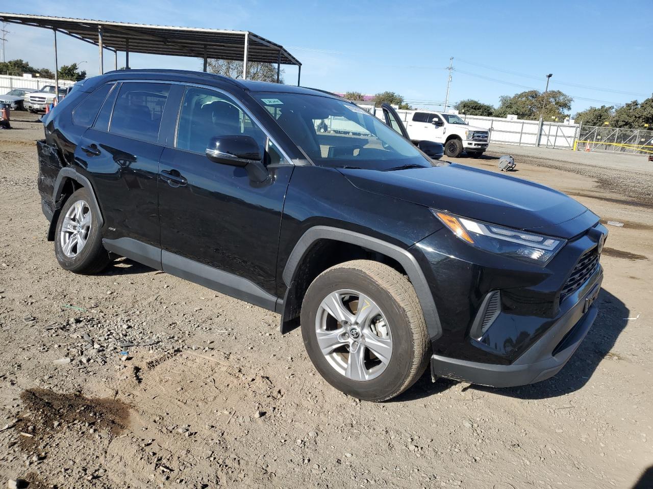 2022 TOYOTA RAV4 XLE - Image 4