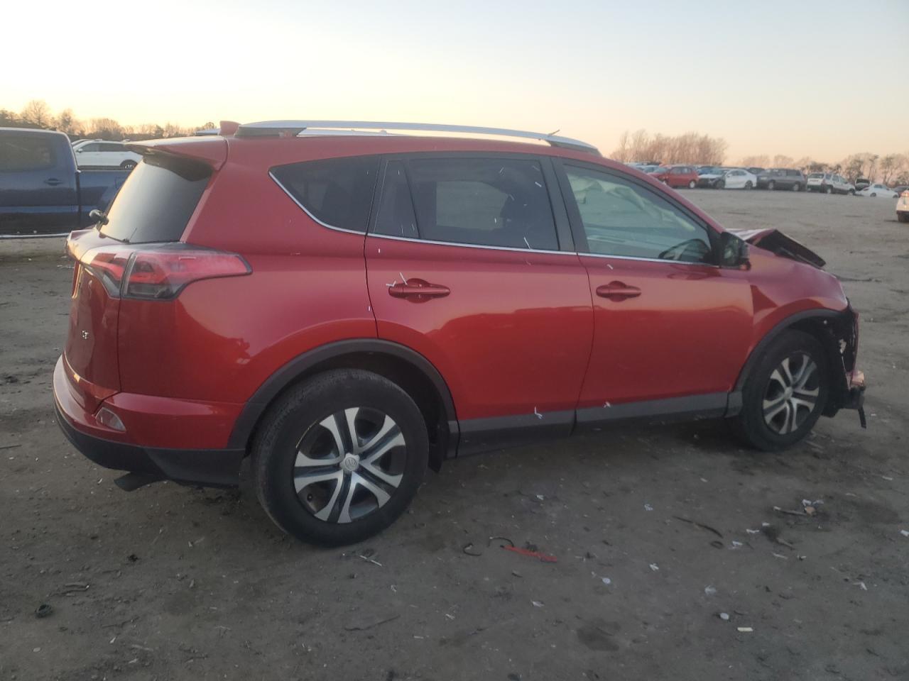 2016 TOYOTA RAV4 LE - Фото 3