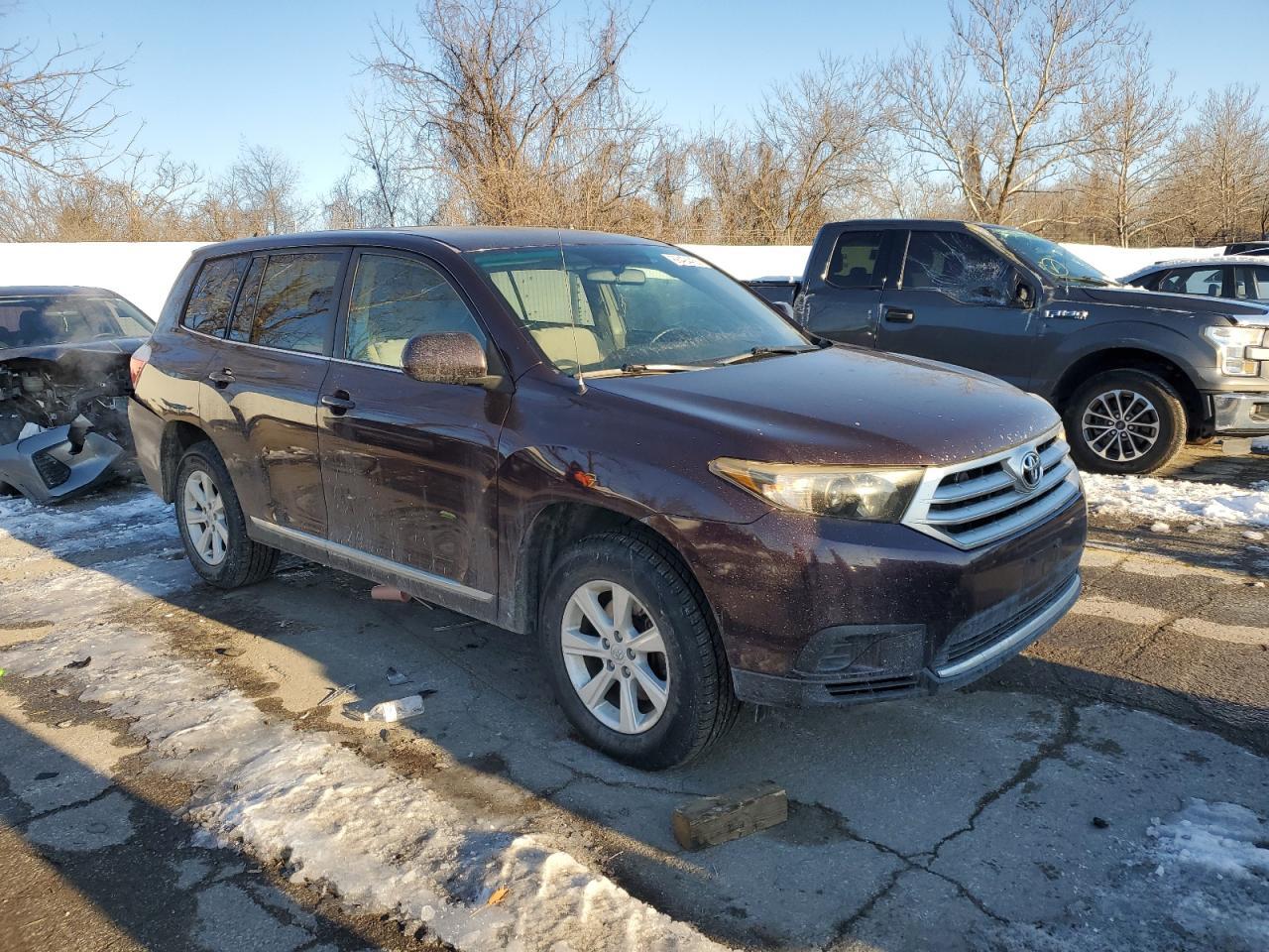 2011 TOYOTA HIGHLANDER - Фото 4