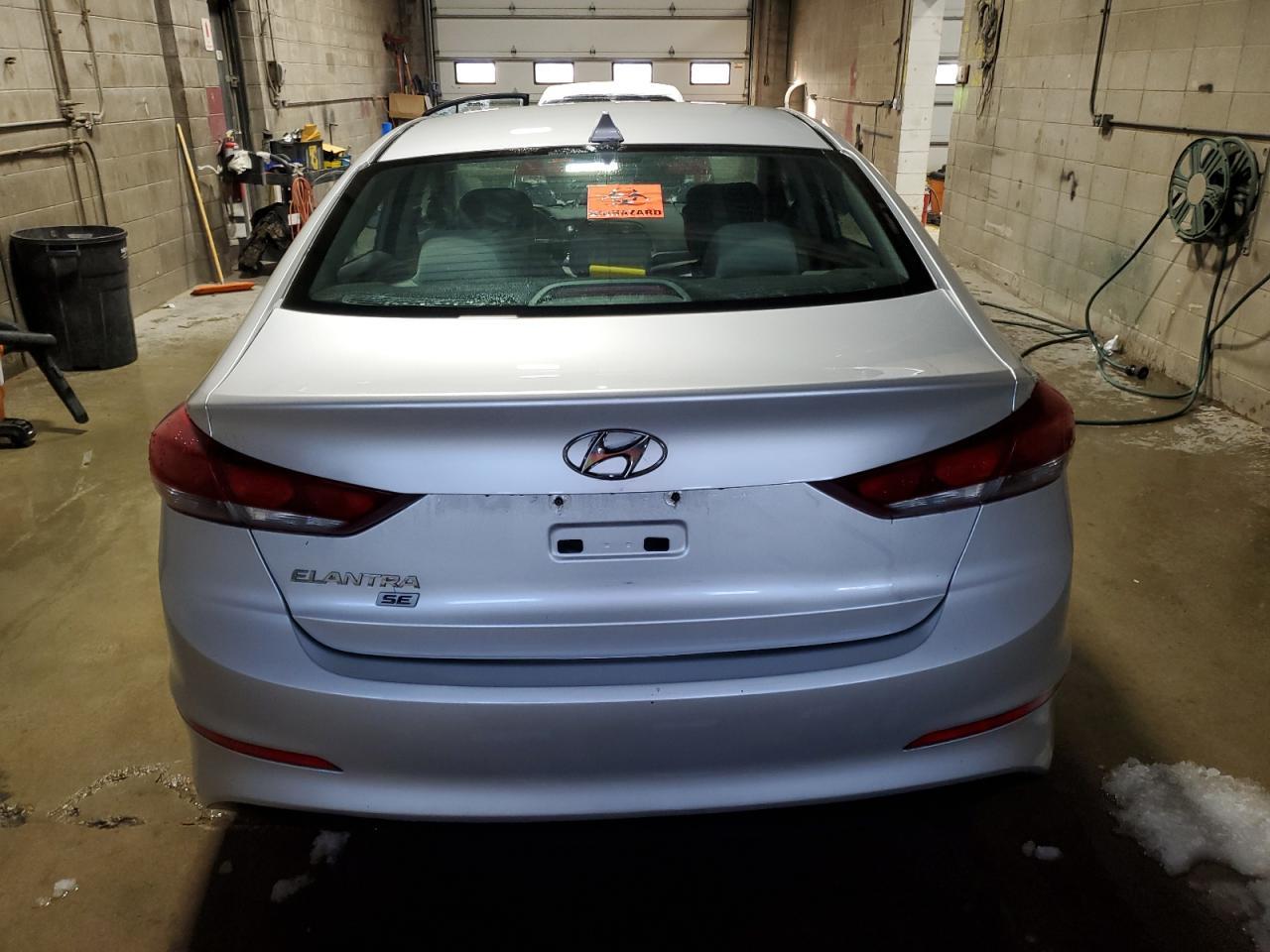 2017 HYUNDAI ELANTRA SE - Image 6