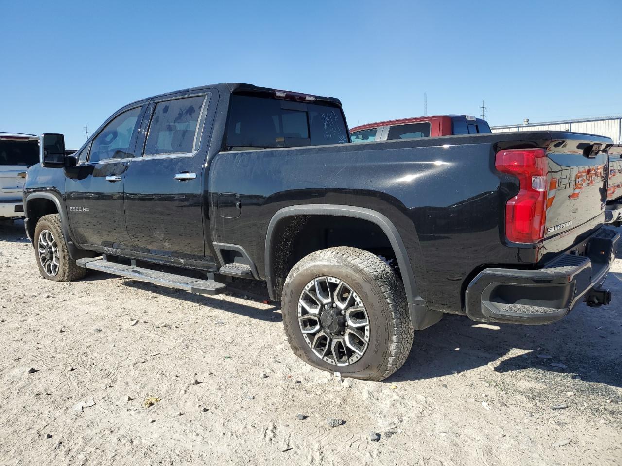 2023 CHEVROLET SILVERADO - Фото 2