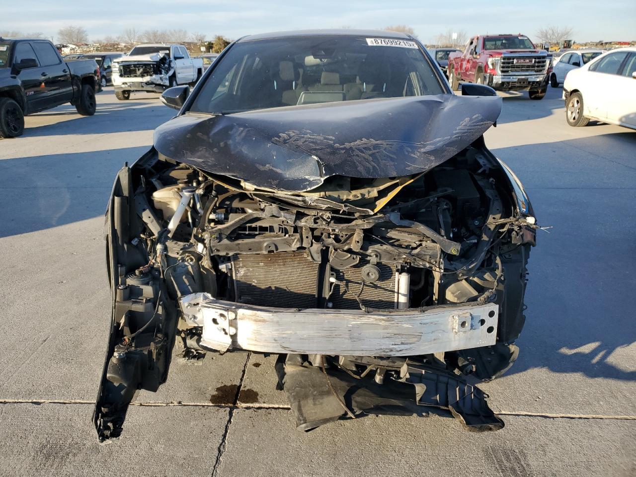 2019 TOYOTA C-HR XLE - Фото 5