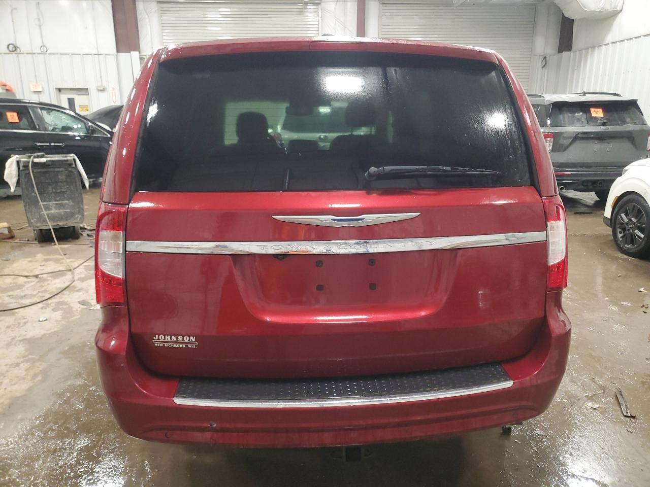 2014 CHRYSLER TOWN & COU - Фото 6