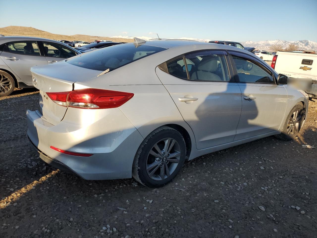 2017 HYUNDAI ELANTRA SE - Фото 3